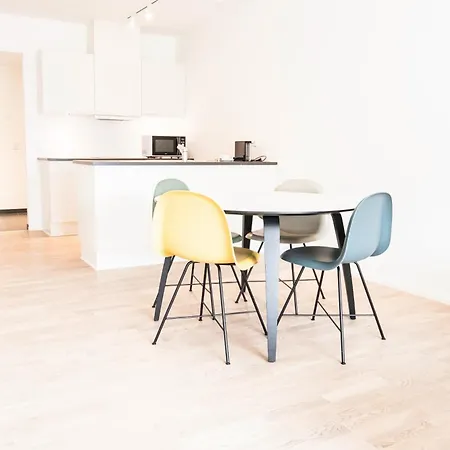 Lägenhet Modern Spacious 2-bed By The Harbour *
